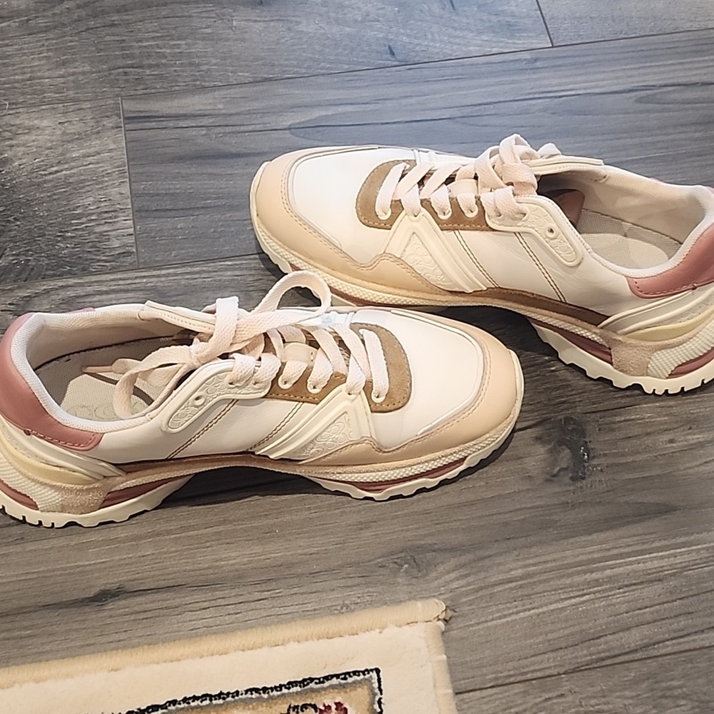 Coach Size 7 Chunky Sneakers - Picture 11 of 12